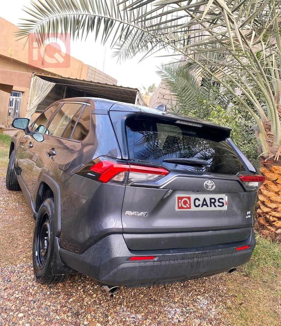 تويوتا راف 4